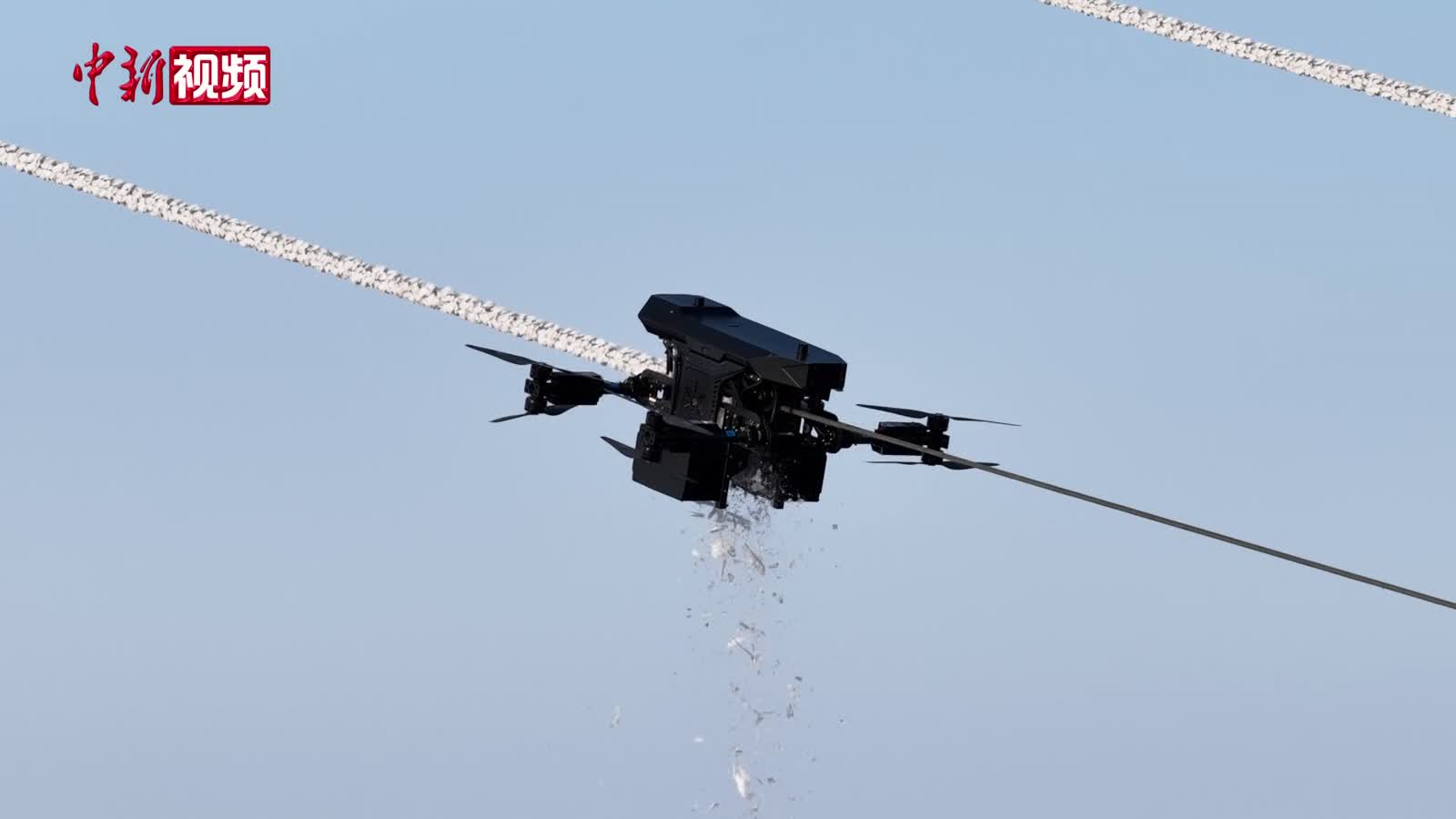 湖南自研高压输电线飞行除冰机器人