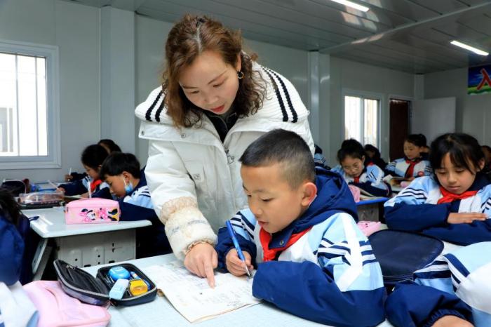 让孩子“好好说话”不能靠老师唱“独角戏”